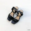 Hawaii Strap Block Heel Sandals in Black