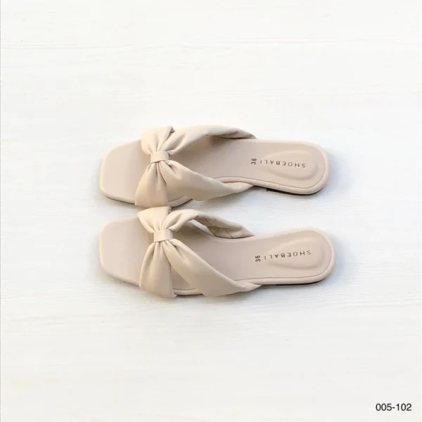Soft Bow Slide Sandals In Pearl