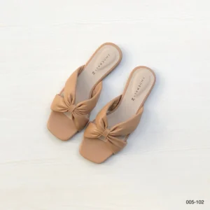 Soft Bow Slide Sandals In Brown