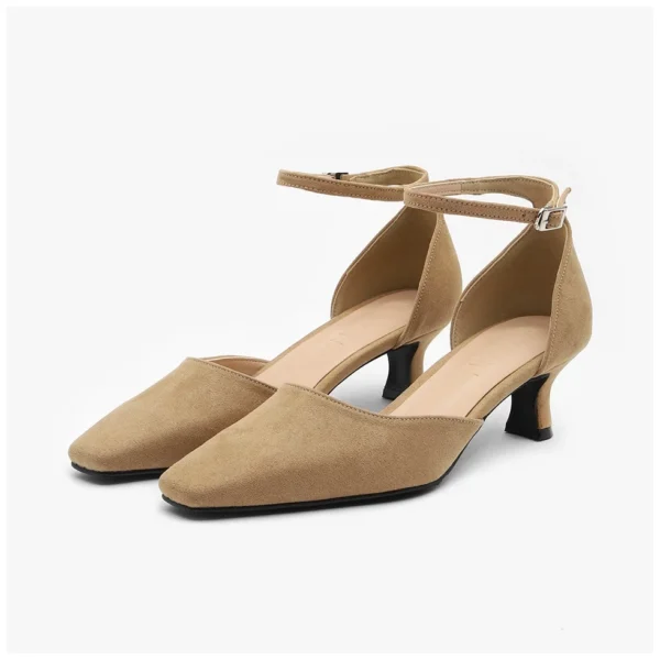 sg-11134207-7rdy7-mdk0zsuynsos32 Eldrin Round Pumps Heels